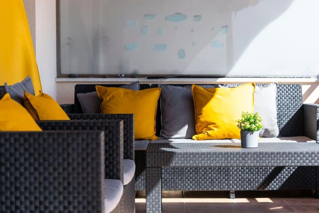 Bright And Welcoming Holiday Home Puerto de Santiago  Luaran gambar